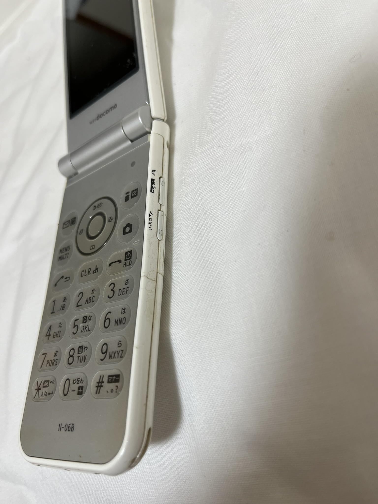 docomo TONE スマートフォン本体(付属品付) docomo TONE スマートフォン本体(付属品付)